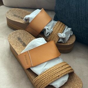 Dream Pairs Brown Woven Strap Sandals